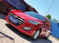 HYUNDAI I30 CW 1.6 MPi Business Life 2. Tulaj. Szervizkönyv! TEMPOMAT. PARKRADAR. ALUFELNI