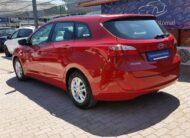 HYUNDAI I30 CW 1.6 MPi Business Life 2. Tulaj. Szervizkönyv! TEMPOMAT. PARKRADAR. ALUFELNI