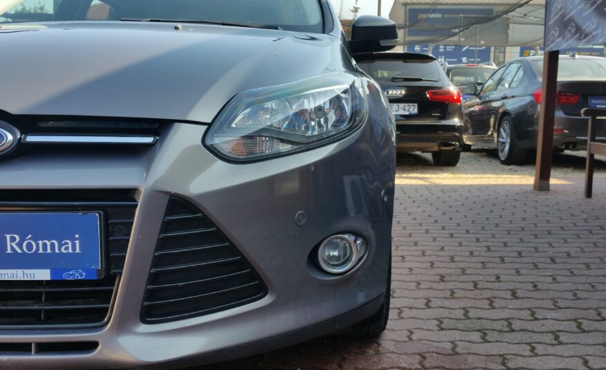 FORD FOCUS 1.6 SCTI Ecoboost Titanium 2. Tulaj. Szervizkönyv! TEMPOMAT. PARKRADAR. SZÉLVÉDŐFŰTÉS