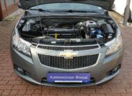 CHEVROLET CRUZE 1.6 LT 2. Tulaj. Szervizkönyv! KLÍMA. PARKRADAR. TEMPOMAT