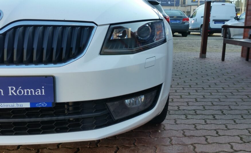 SKODA OCTAVIA Combi 1.4 TSI Style DSG MO.-i. 1. Tulaj. DIGIT KLÍMA. XENON. PARKRADAR. TEMPOMAT. ÜLÉSFŰTÉS