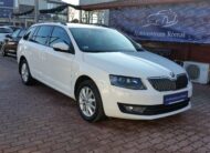 SKODA OCTAVIA Combi 1.4 TSI Style DSG MO.-i. 1. Tulaj. DIGIT KLÍMA. XENON. PARKRADAR. TEMPOMAT. ÜLÉSFŰTÉS