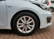 KIA CEE'D 1.4 CVVT LX Edition 7. 83.000km! 1. Tulaj. Szervizkönyv! PARKRADAR. ÜLÉSFŰTÉS