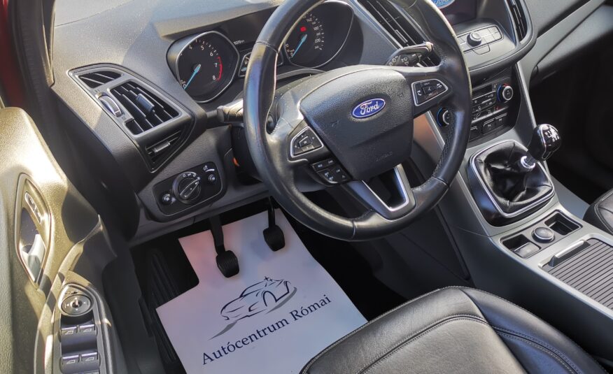 FORD KUGA 1.5 EcoBoost Titanium MO.-i. 2. Tulaj. Szervizkönyv! Áfá-s! PANORÁMA TETŐ. BŐRBELSŐ. LED