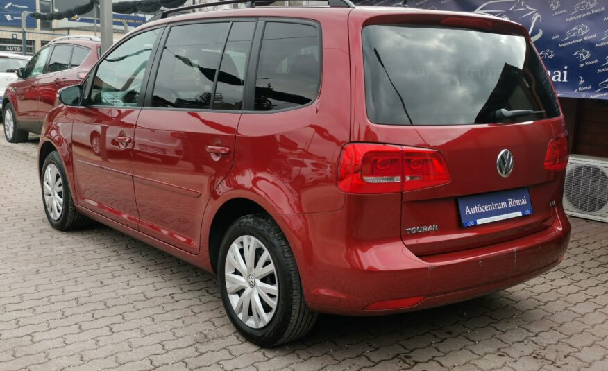 VOLKSWAGEN TOURAN 1.4 TSI Comfortline 1. Tulaj. KLÍMA. TEMPOMAT. PARKRADAR. ELEKTROMOS ABLAK