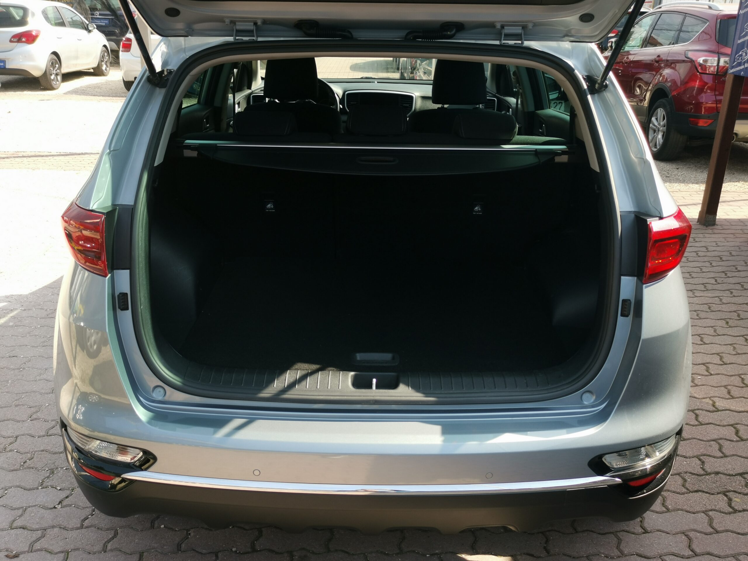 KIA SPORTAGE 1.6 CRDI HP Silver DCT MY21 MO.-i. 1. Tulaj. Autómata. ÁFÁ-s! TEMPOMAT. PARKRADAR. KAMERA