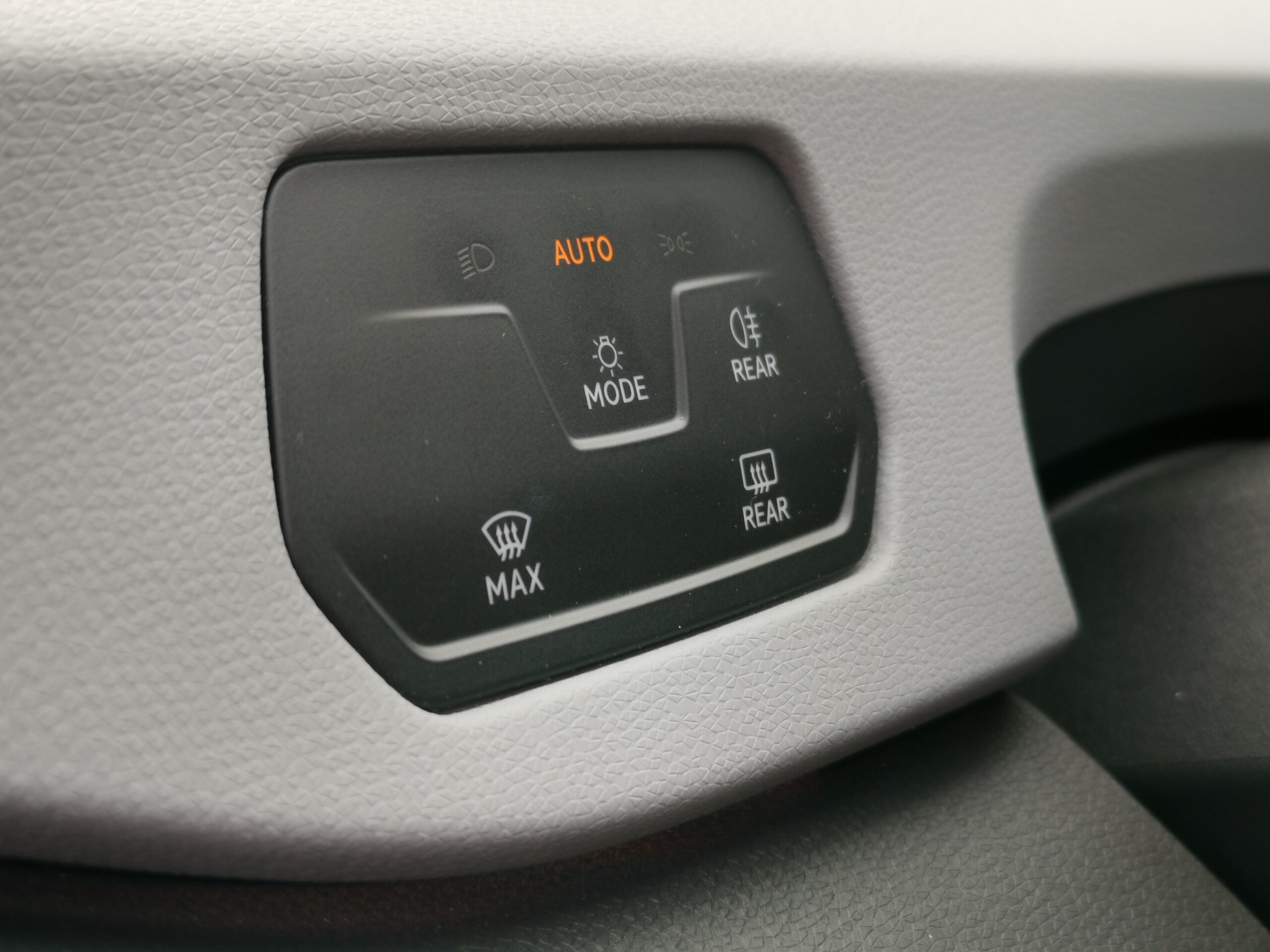 VOLKSWAGEN ID.3 58kWh Pro Performance 8.500km! MO.-i. 2. Tulaj. ÁFÁ-s! BŐRBELSŐ. LED. KAMERA