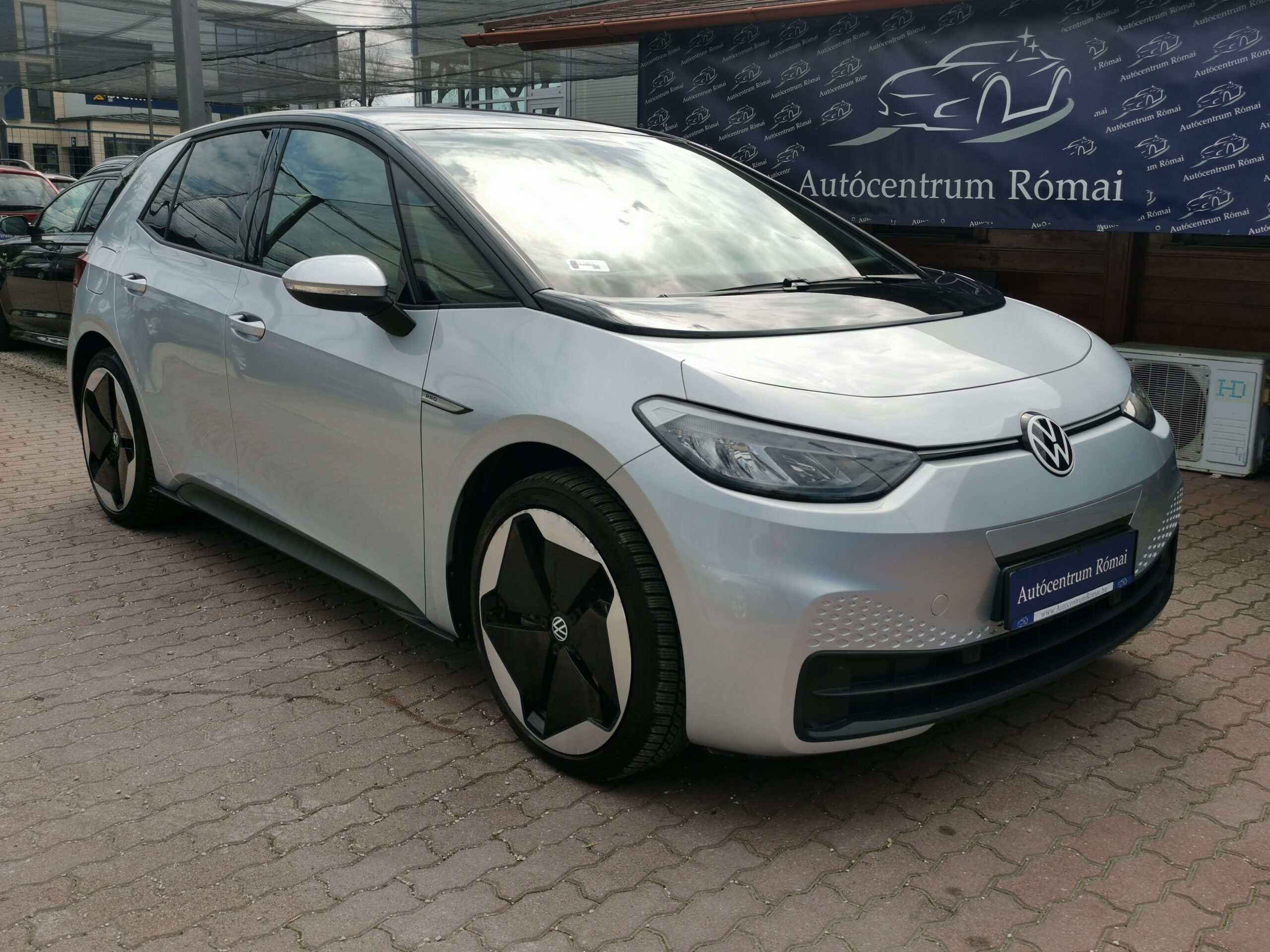 VOLKSWAGEN ID.3 58kWh Pro Performance 8.500km! MO.-i. 2. Tulaj. ÁFÁ-s! BŐRBELSŐ. LED. KAMERA
