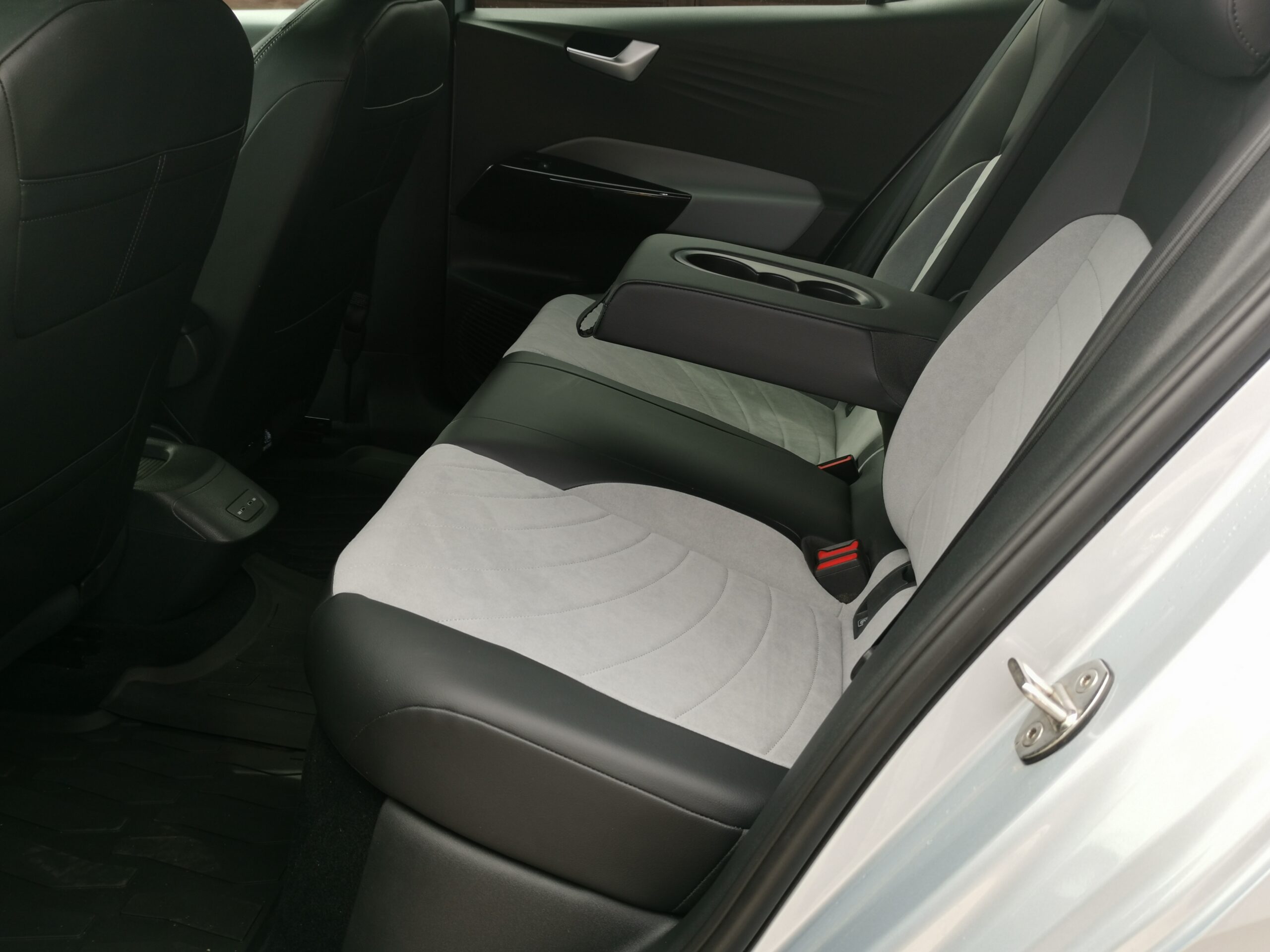 VOLKSWAGEN ID.3 58kWh Pro Performance 8.500km! MO.-i. 2. Tulaj. ÁFÁ-s! BŐRBELSŐ. LED. KAMERA