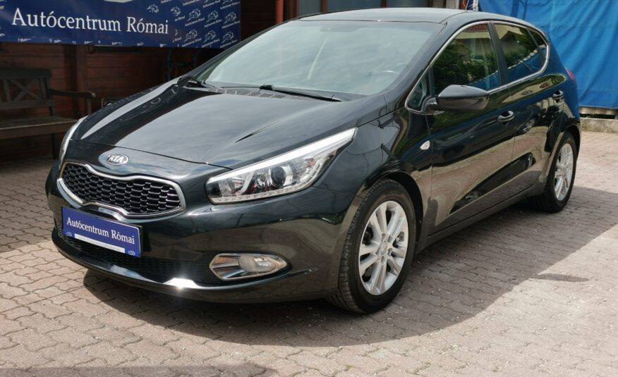 KIA CEE'D 1.6 GDI Jubileum 104.000km! 2. Tulaj. NAVIGÁCIÓ. FÉLBŐR BELSŐ. TEMPOMAT. KAMERA