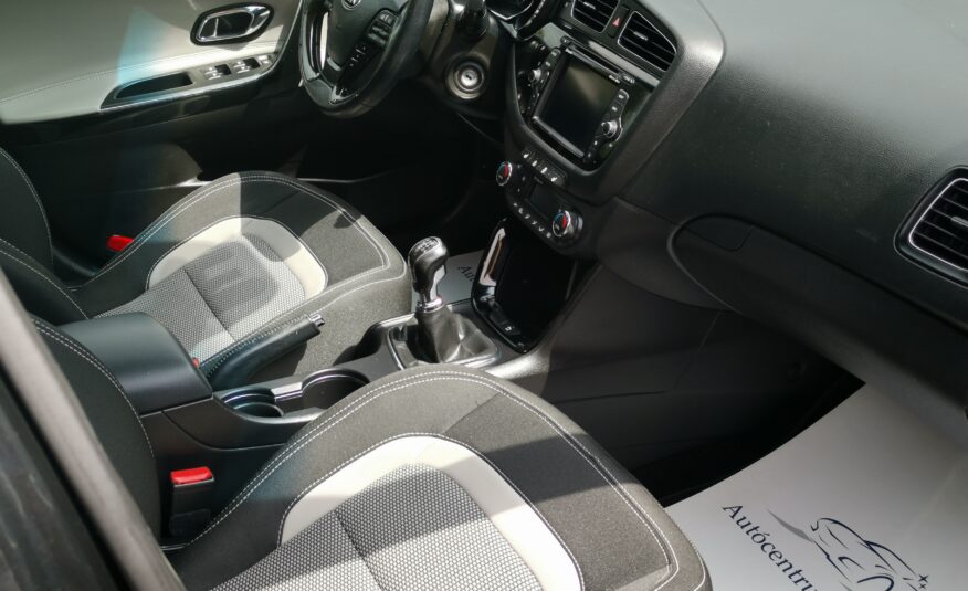 KIA CEE'D 1.6 GDI Jubileum 104.000km! 2. Tulaj. NAVIGÁCIÓ. FÉLBŐR BELSŐ. TEMPOMAT. KAMERA