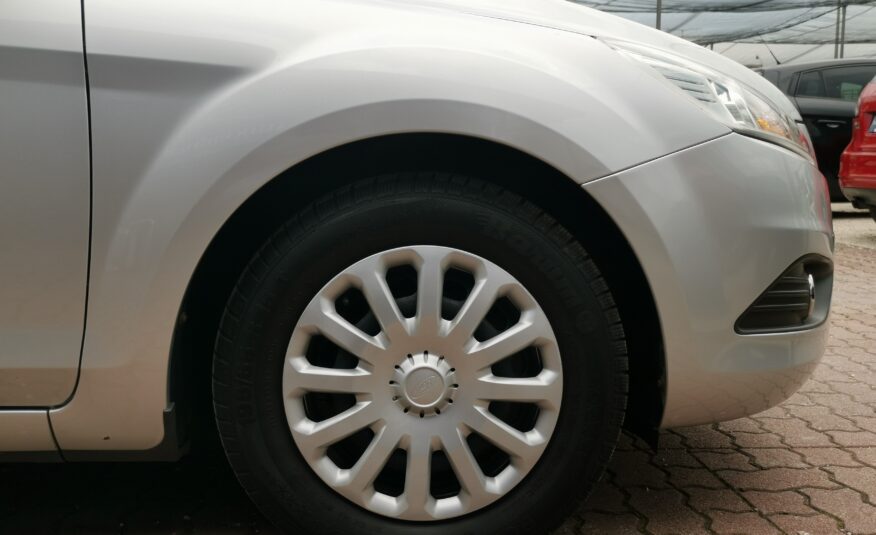 FORD FOCUS 1.6 Ambiente 129.000km! KLÍMA. KÖDLÁMPA. SZÉLVÉDŐFŰTÉS