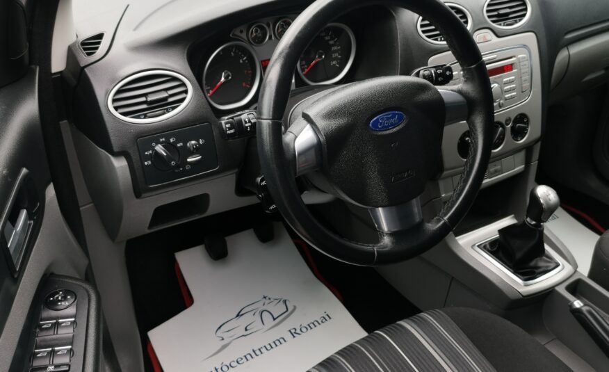 FORD FOCUS 1.6 Ambiente 129.000km! KLÍMA. KÖDLÁMPA. SZÉLVÉDŐFŰTÉS