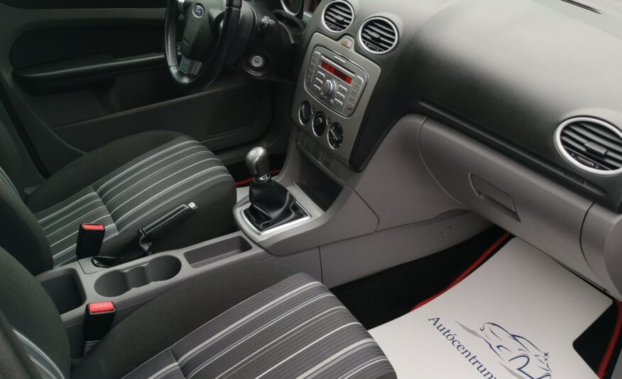FORD FOCUS 1.6 Ambiente 129.000km! KLÍMA. KÖDLÁMPA. SZÉLVÉDŐFŰTÉS