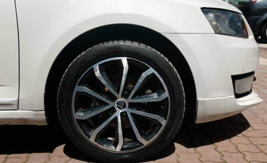 SKODA OCTAVIA Combi 1.4 TSI Style Mo.-i. 1. Tulaj. TEMPOMAT. PARKRADAR. ÜLÉSFŰTÉS. ALUFELNI