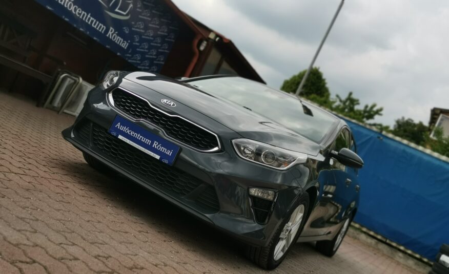 KIA CEE'D Ceed 1.6 CRDi HP Gold MO.-i. 1. Tulaj. Áfás! Szervizkönyv! TEMPOMAT. KAMERA. ÜLÉSFŰTÉS