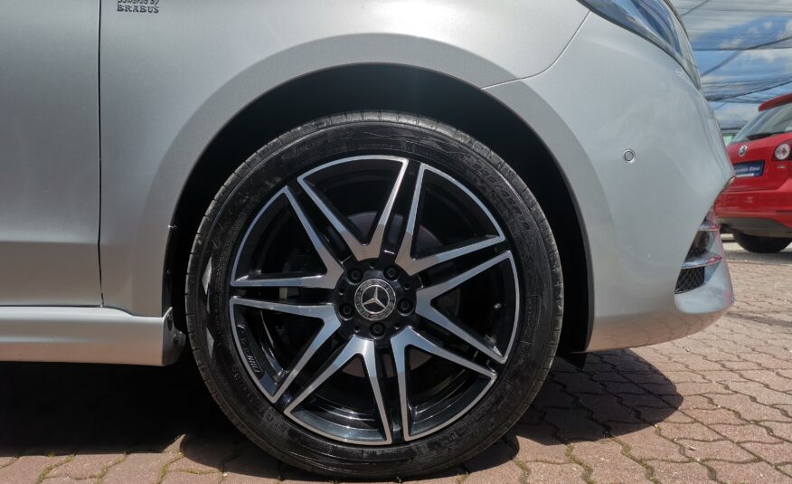 MERCEDES-BENZ V-OSZTÁLY V 300 BlueTec d Exclusive L (Automata) 4×4 (7 személyes ) 67.000km! 2. Tulaj! AMG LINE. BŐR. NAVIGÁCIÓ. PANORÁMA