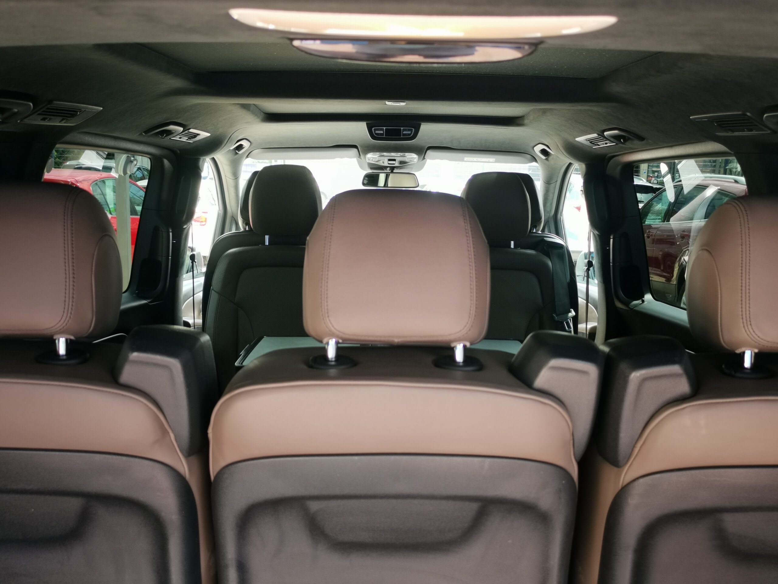 MERCEDES-BENZ V-OSZTÁLY V 300 BlueTec d Exclusive L (Automata) 4×4 (7 személyes ) 67.000km! 2. Tulaj! AMG LINE. BŐR. NAVIGÁCIÓ. PANORÁMA
