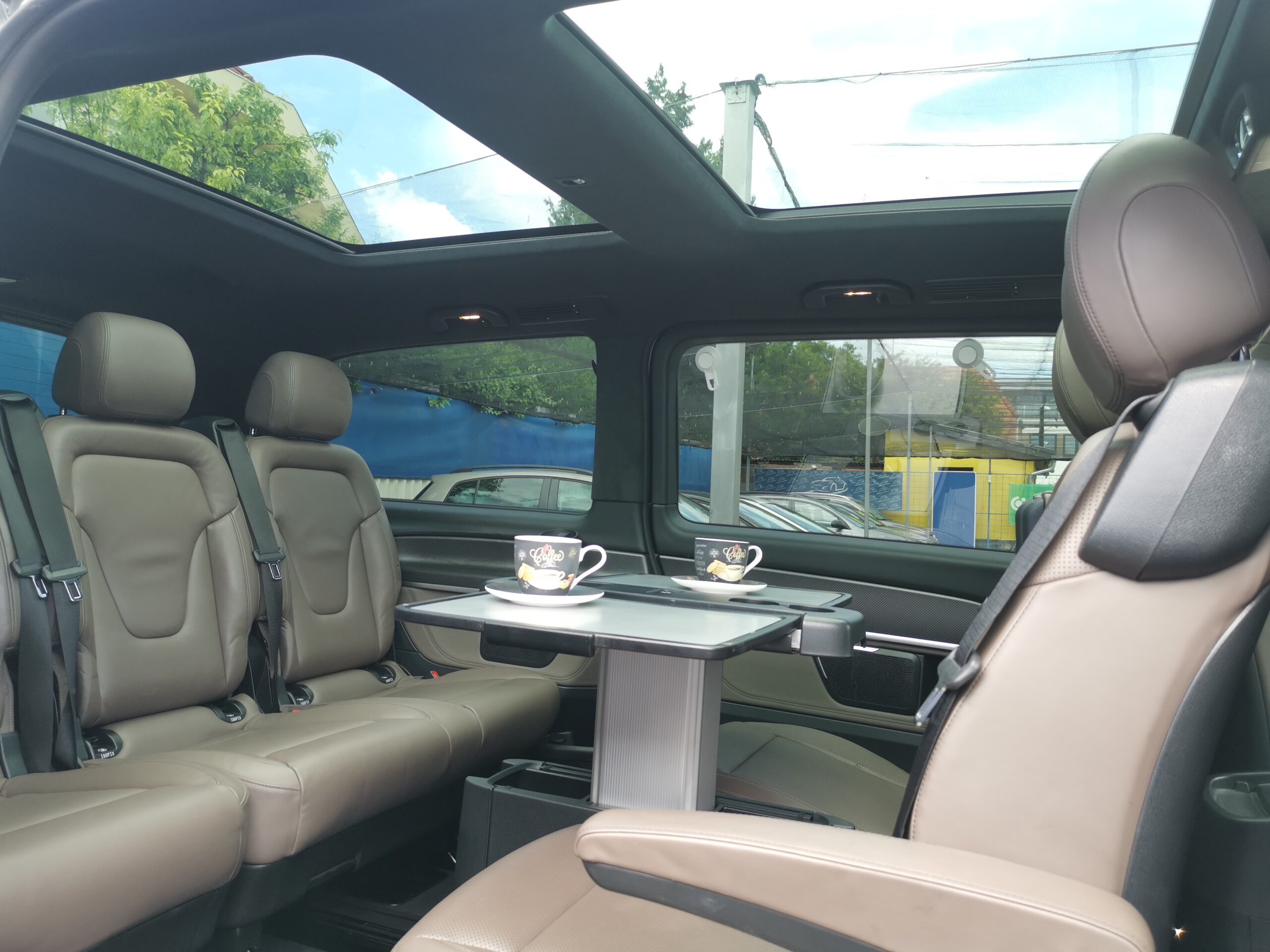 MERCEDES-BENZ V-OSZTÁLY V 300 BlueTec d Exclusive L (Automata) 4×4 (7 személyes ) 67.000km! 2. Tulaj! AMG LINE. BŐR. NAVIGÁCIÓ. PANORÁMA