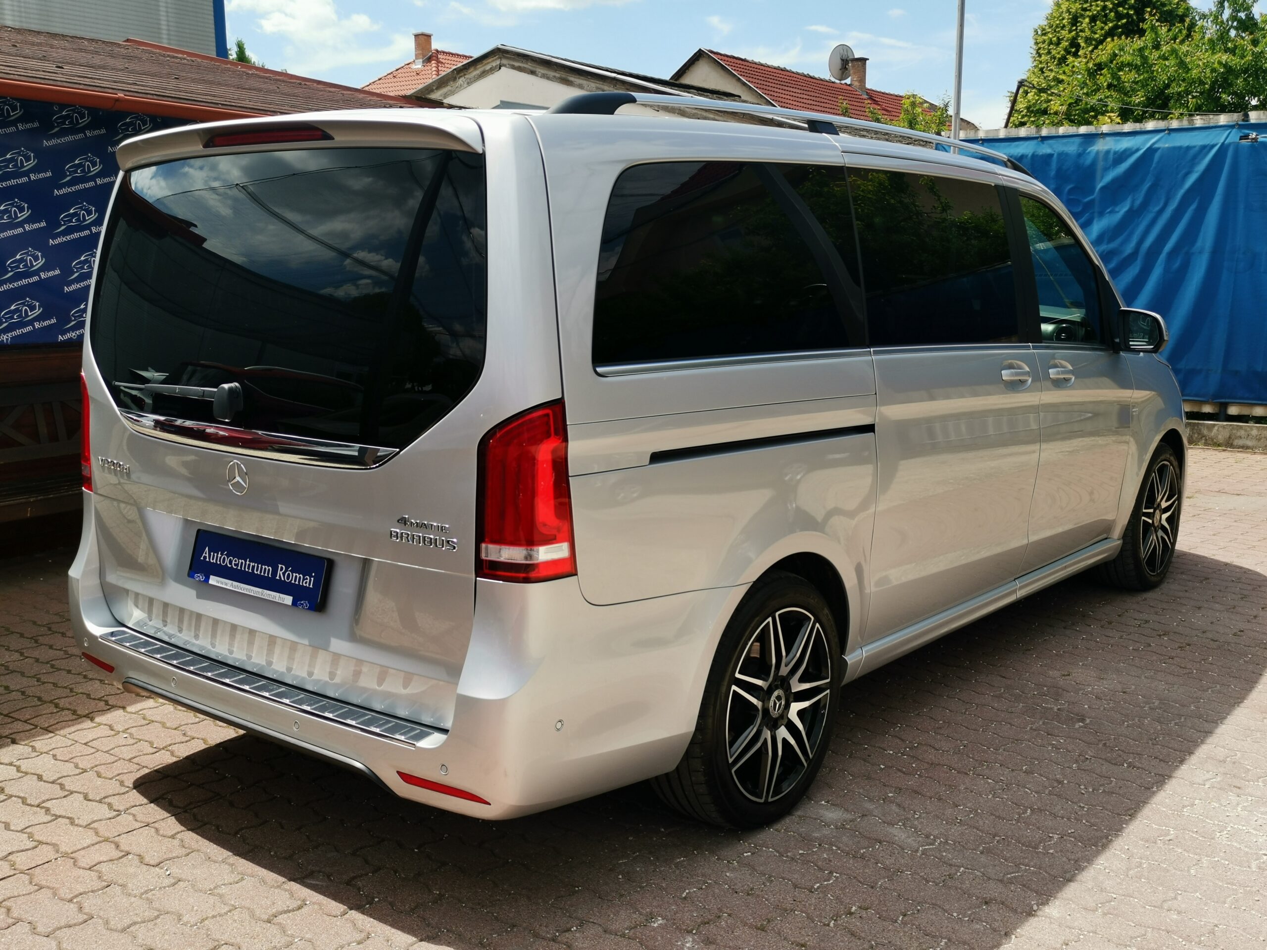 MERCEDES-BENZ V-OSZTÁLY V 300 BlueTec d Exclusive L (Automata) 4×4 (7 személyes ) 67.000km! 2. Tulaj! AMG LINE. BŐR. NAVIGÁCIÓ. PANORÁMA