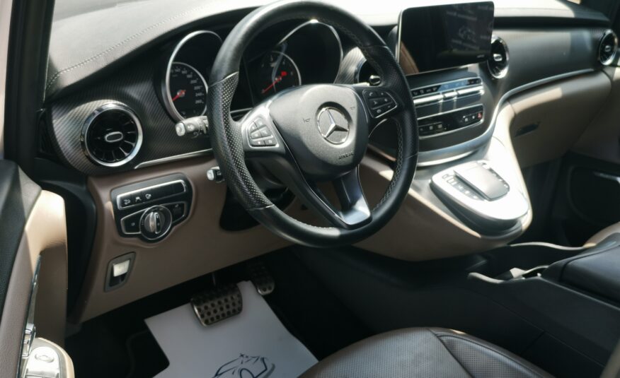 MERCEDES-BENZ V-OSZTÁLY V 300 BlueTec d Exclusive L (Automata) 4×4 (7 személyes ) 67.000km! 2. Tulaj! AMG LINE. BŐR. NAVIGÁCIÓ. PANORÁMA