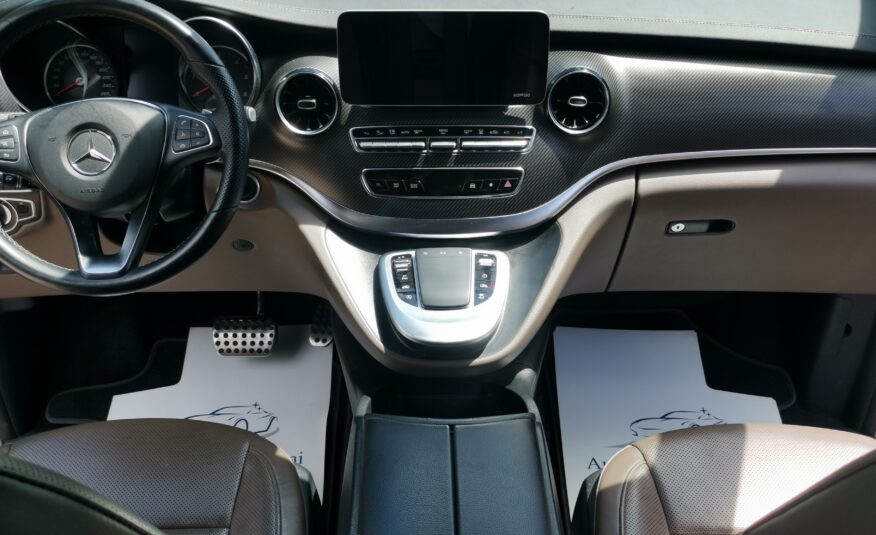 MERCEDES-BENZ V-OSZTÁLY V 300 BlueTec d Exclusive L (Automata) 4×4 (7 személyes ) 67.000km! 2. Tulaj! AMG LINE. BŐR. NAVIGÁCIÓ. PANORÁMA