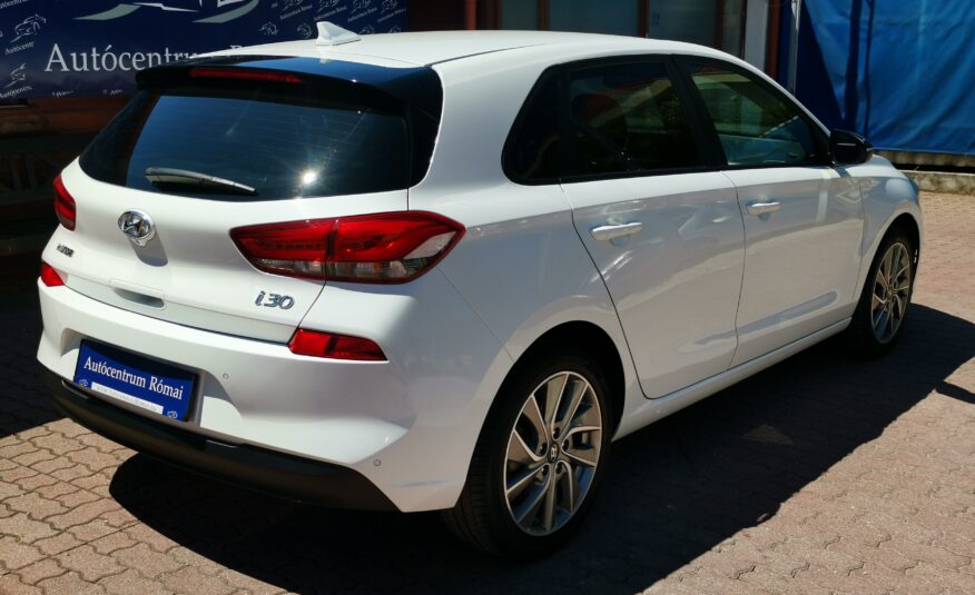 HYUNDAI I30 1.4 T-GDi GO! Plus 34.000km! 2. Tulaj. Szervizkönyv! TEMPOMAT. NAVIGÁCIÓ. KAMERA