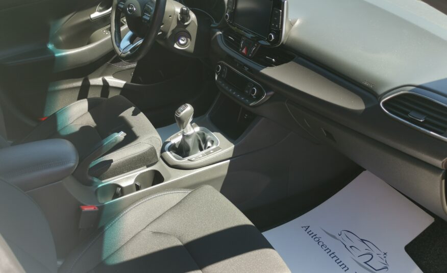 HYUNDAI I30 1.4 T-GDi GO! Plus 34.000km! 2. Tulaj. Szervizkönyv! TEMPOMAT. NAVIGÁCIÓ. KAMERA