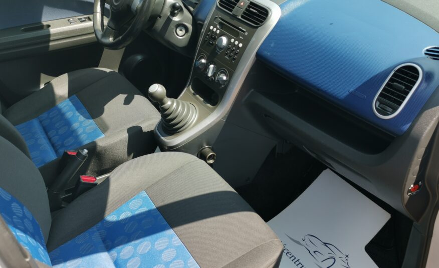 SUZUKI SPLASH 1.2 GLX CD AC MO.-i. Szervizkönyv! KLÍMA. ELEKTROMOS ABLAK. KÖDLÁMPA