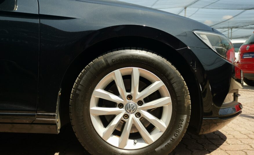 VOLKSWAGEN PASSAT VIII Variant 2.0 TDI BMT Comfortline TEMPOMAT. NAVIGÁCIÓ. ÜLÉSFŰTÉS. PARKRADAR