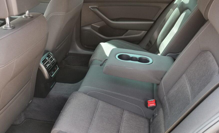 VOLKSWAGEN PASSAT VIII Variant 2.0 TDI BMT Comfortline TEMPOMAT. NAVIGÁCIÓ. ÜLÉSFŰTÉS. PARKRADAR