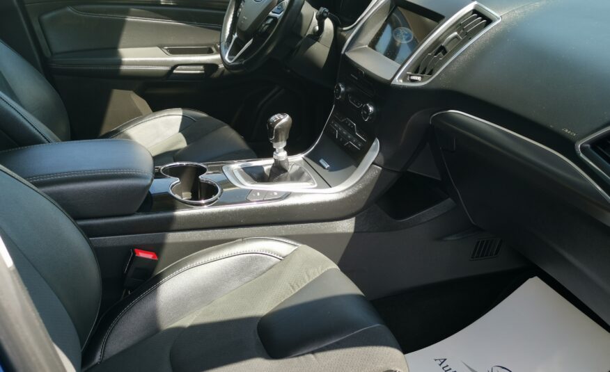 FORD S-MAX 1.5 EcoBoost Titanium MO.-i. 1. Tulaj. Szervizkönyv! FÉLBŐR BELSŐ. TEMPOMAT. NAVIGÁCIÓ