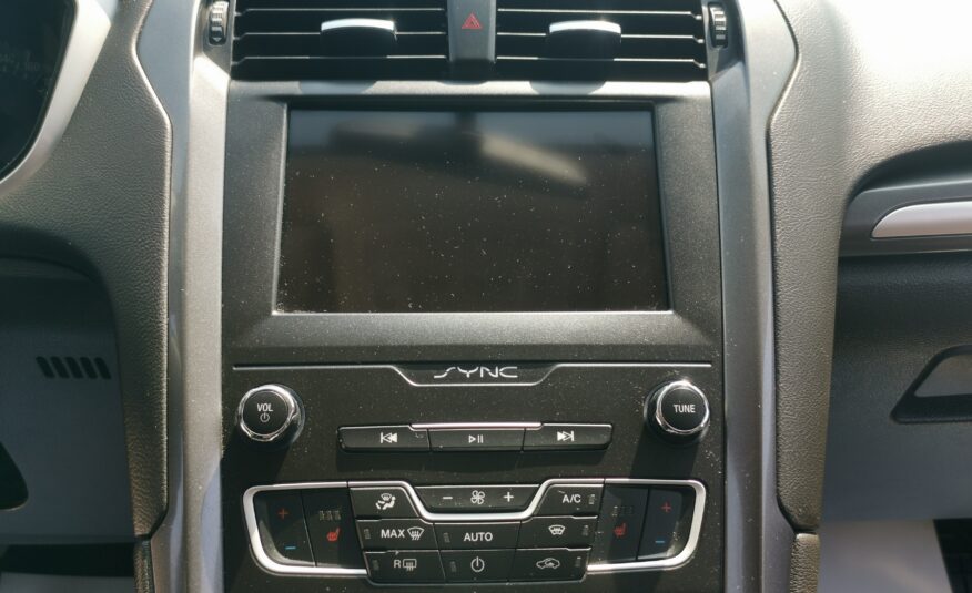 FORD MONDEO 1.5 EcoBoost Business MO.-i. 2. Tulaj. Szervizkönyv! ÁFÁ-s! TEMPOMAT. NAVIGÁCIÓ. ÜLÉSFŰTÉS