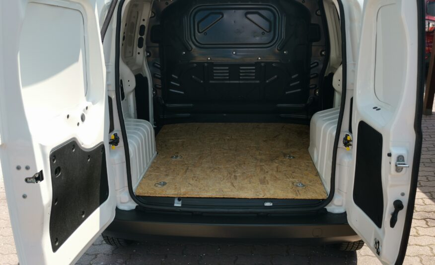 FIAT FIORINO 1.3 Mjet E6 35.000km! 1. Tulaj. KLÍMA. ELEKTROMOS ABLAK. TEMPOMAT. KÖDLÁMPA