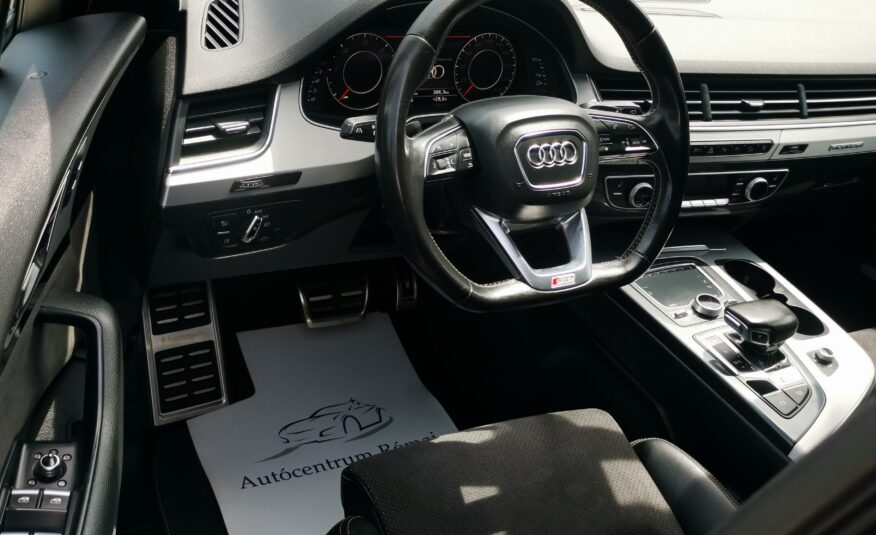 AUDI Q7 SQ7 4.0 V8 TDI quattro Tiptronic ic [7 személy] BŐR. PANORÁMA TETŐ. NAVIGÁCIÓ. LED. VONÓHOROG