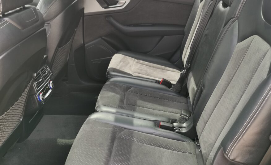 AUDI Q7 SQ7 4.0 V8 TDI quattro Tiptronic ic [7 személy] BŐR. PANORÁMA TETŐ. NAVIGÁCIÓ. LED. VONÓHOROG