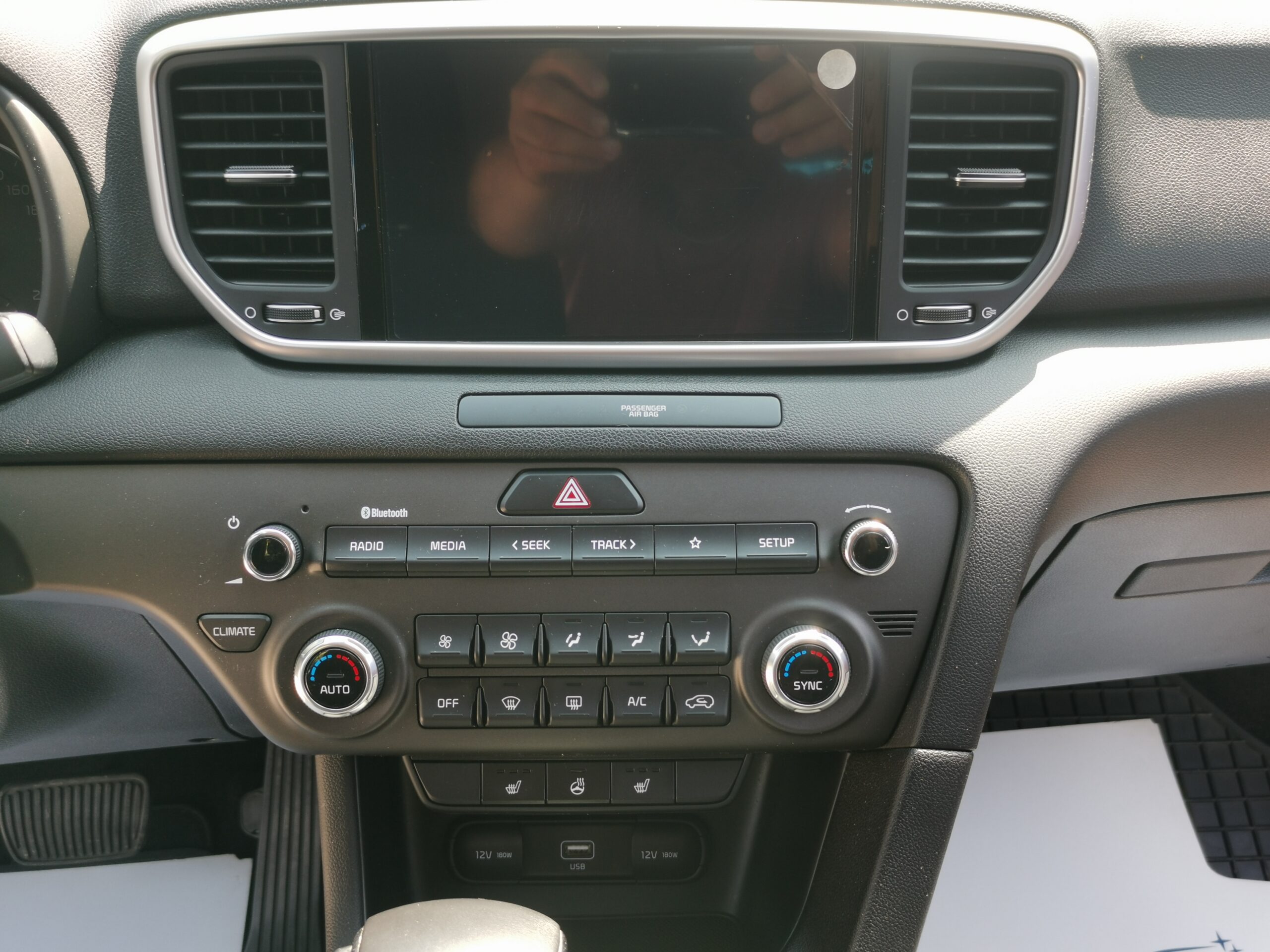KIA SPORTAGE 1.6 CRDI HP Silver DCT MY21 MO.-i. 1. Tulaj. Autómata. ÁFÁ-s! TEMPOMAT. PARKRADAR. KAMERA