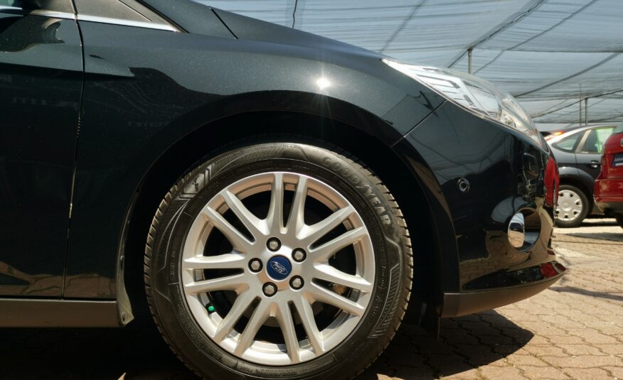 FORD FOCUS 1.6 SCTI Ecoboost Titanium 138.000km! DIGIT KLÍMA. NAVIGÁCIÓ. XENON. TEMPOMAT