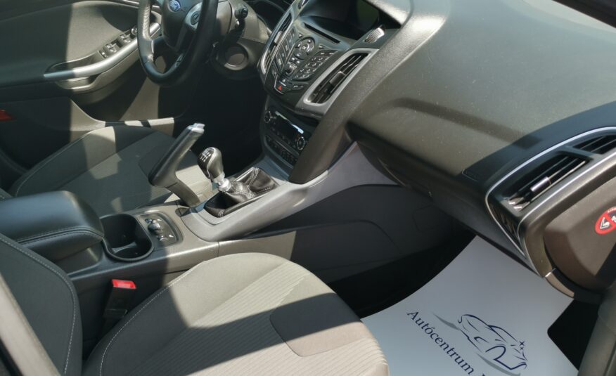 FORD FOCUS 1.6 SCTI Ecoboost Titanium 138.000km! DIGIT KLÍMA. NAVIGÁCIÓ. XENON. TEMPOMAT