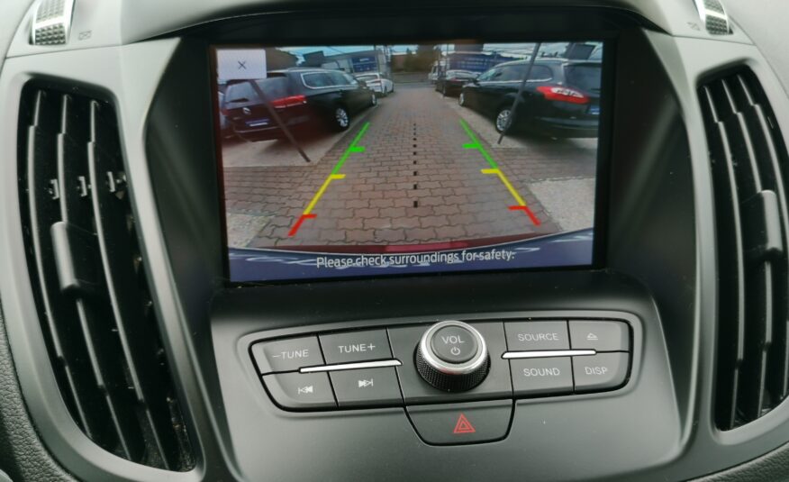 FORD KUGA 1.5 EcoBoost Titanium MO.-i. 2. Tulaj. Szervizkönyv! Áfá-s! PANORÁMA TETŐ. BŐRBELSŐ. LED