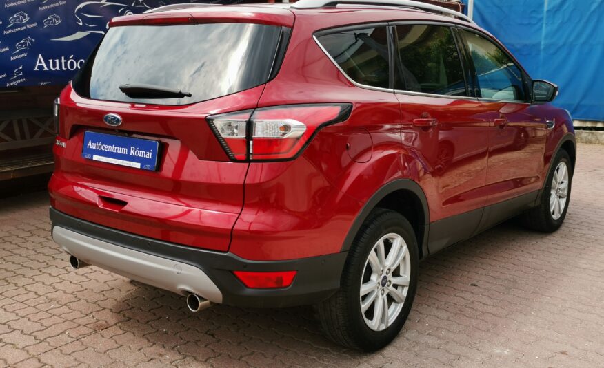 FORD KUGA 1.5 EcoBoost Titanium MO.-i. 2. Tulaj. Szervizkönyv! Áfá-s! PANORÁMA TETŐ. BŐRBELSŐ. LED