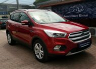 FORD KUGA 1.5 EcoBoost Titanium MO.-i. 2. Tulaj. Szervizkönyv! Áfá-s! PANORÁMA TETŐ. BŐRBELSŐ. LED