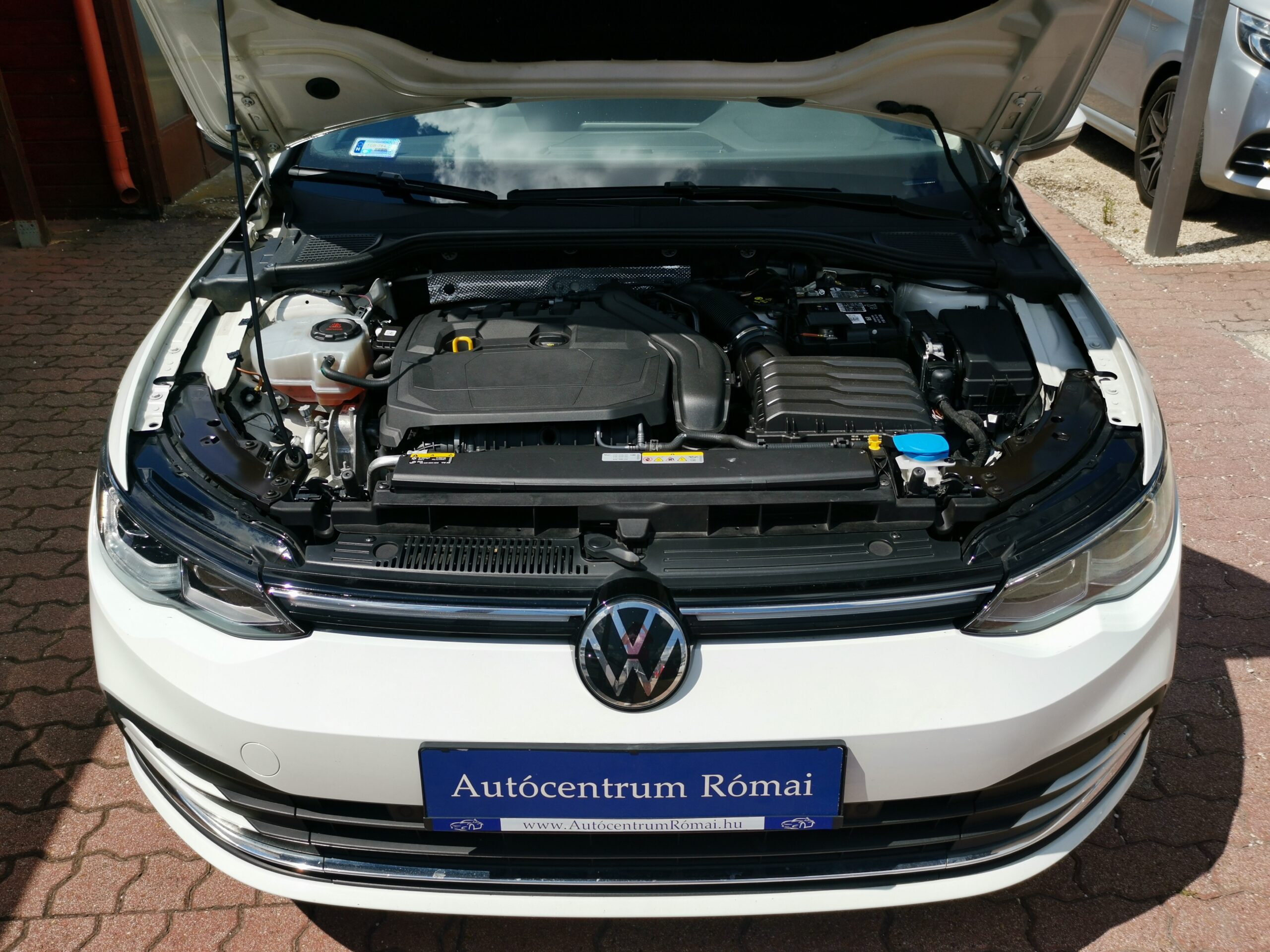 VOLKSWAGEN GOLF VIII Variant 1.5 TSI ACT Style MO.-i. 1. Tulaj. ÁFÁ-s! TEMPOMAT. LED. ÜLÉSFŰTÉS. ALUFELNI