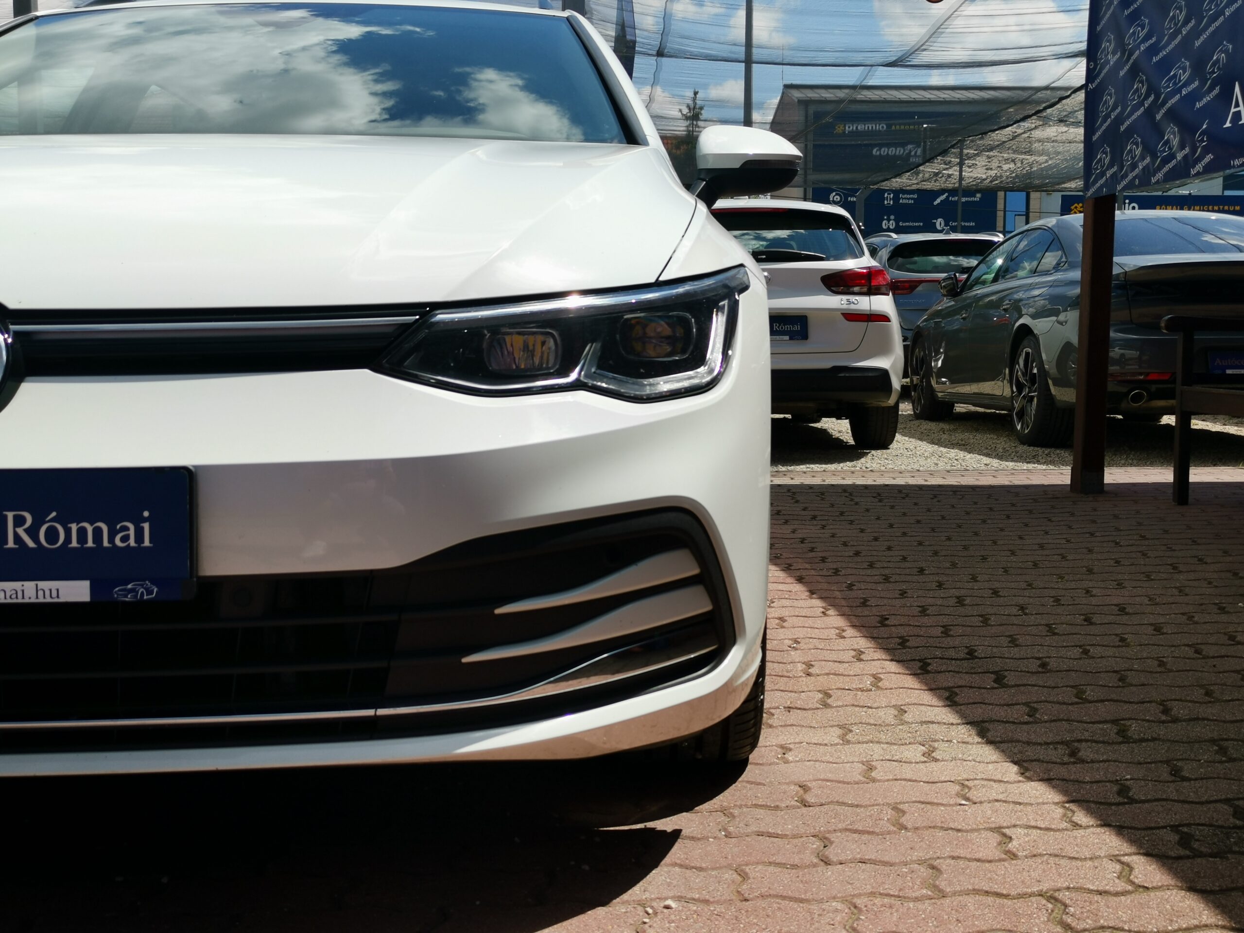 VOLKSWAGEN GOLF VIII Variant 1.5 TSI ACT Style MO.-i. 1. Tulaj. ÁFÁ-s! TEMPOMAT. LED. ÜLÉSFŰTÉS. ALUFELNI