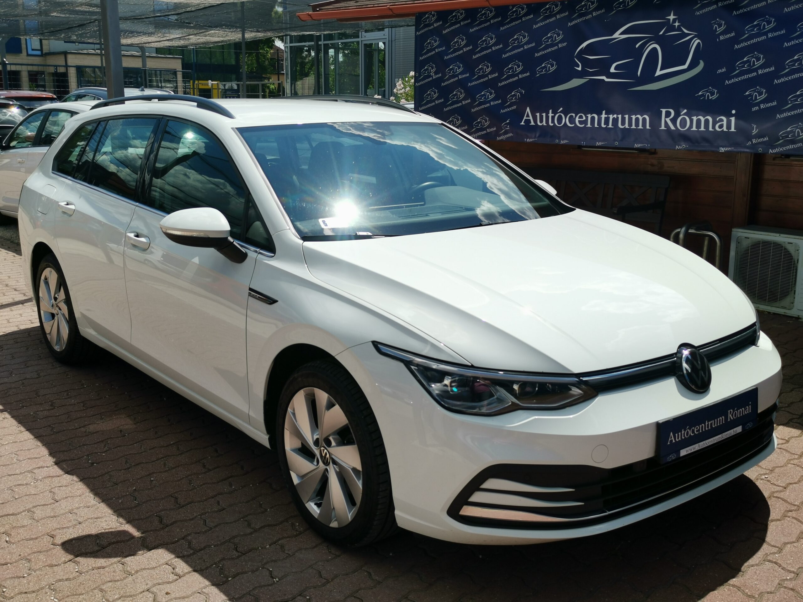 VOLKSWAGEN GOLF VIII Variant 1.5 TSI ACT Style MO.-i. 1. Tulaj. ÁFÁ-s! TEMPOMAT. LED. ÜLÉSFŰTÉS. ALUFELNI