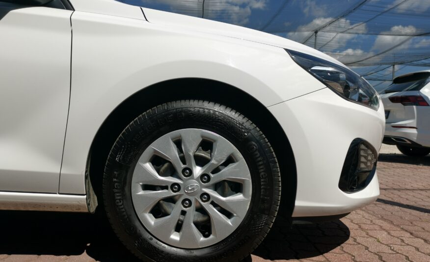 HYUNDAI I30 1.5 DPi Life MO.-i. 1. Tulaj. Szervizkönyv! ÁFÁ-s! TEMPOMAT. PARKRADAR. KÖDLÁMPA