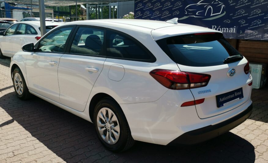 HYUNDAI I30 1.5 DPi Life MO.-i. 1. Tulaj. Szervizkönyv! ÁFÁ-s! TEMPOMAT. PARKRADAR. KÖDLÁMPA