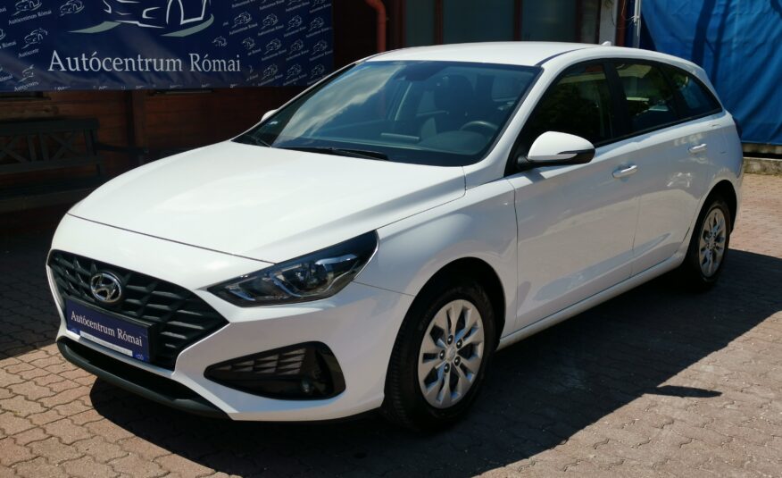 HYUNDAI I30 1.5 DPi Life MO.-i. 1. Tulaj. Szervizkönyv! ÁFÁ-s! TEMPOMAT. PARKRADAR. KÖDLÁMPA