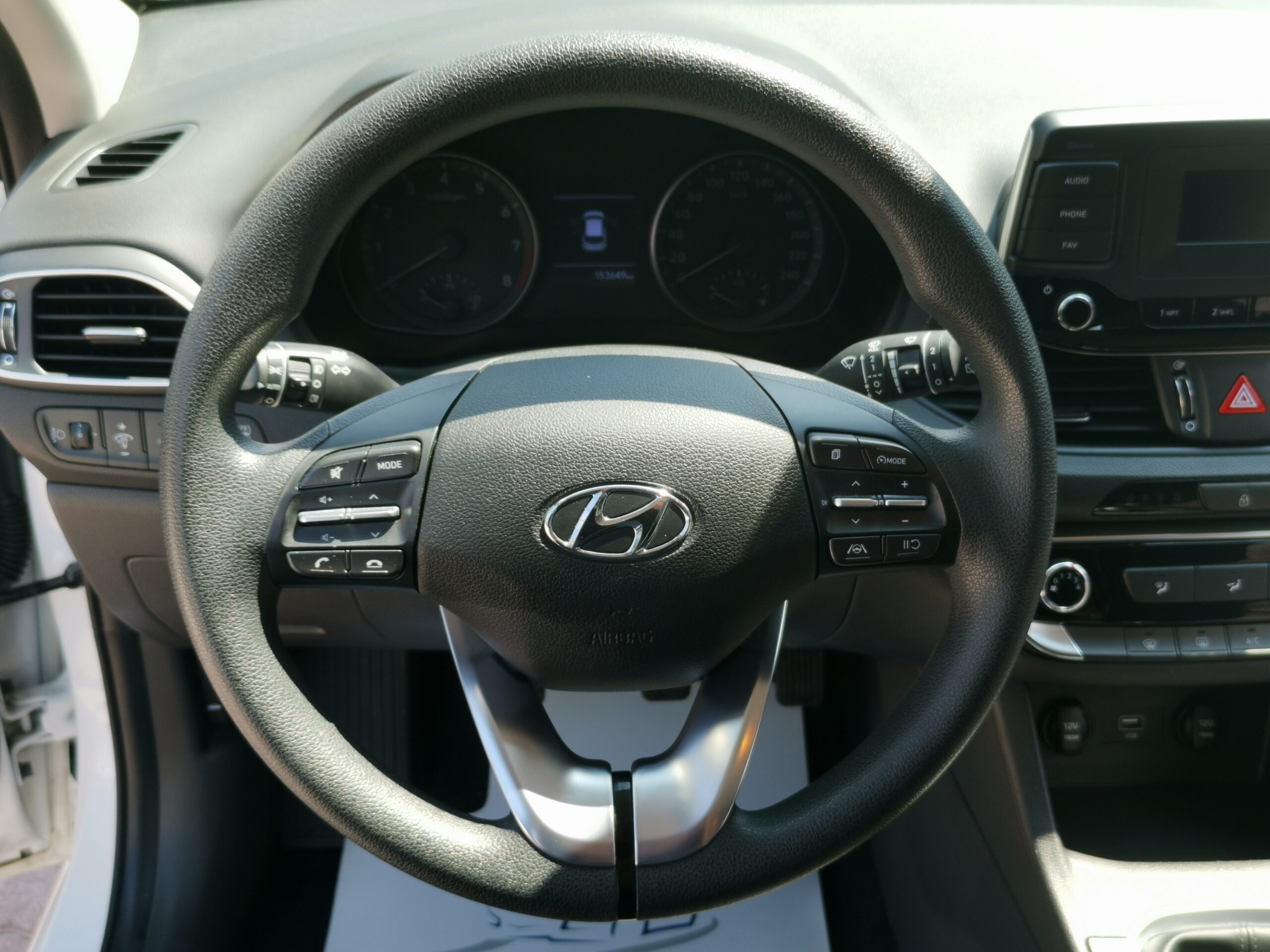 HYUNDAI I30 1.5 DPi Life MO.-i. 1. Tulaj. Szervizkönyv! ÁFÁ-s! TEMPOMAT. PARKRADAR. KÖDLÁMPA
