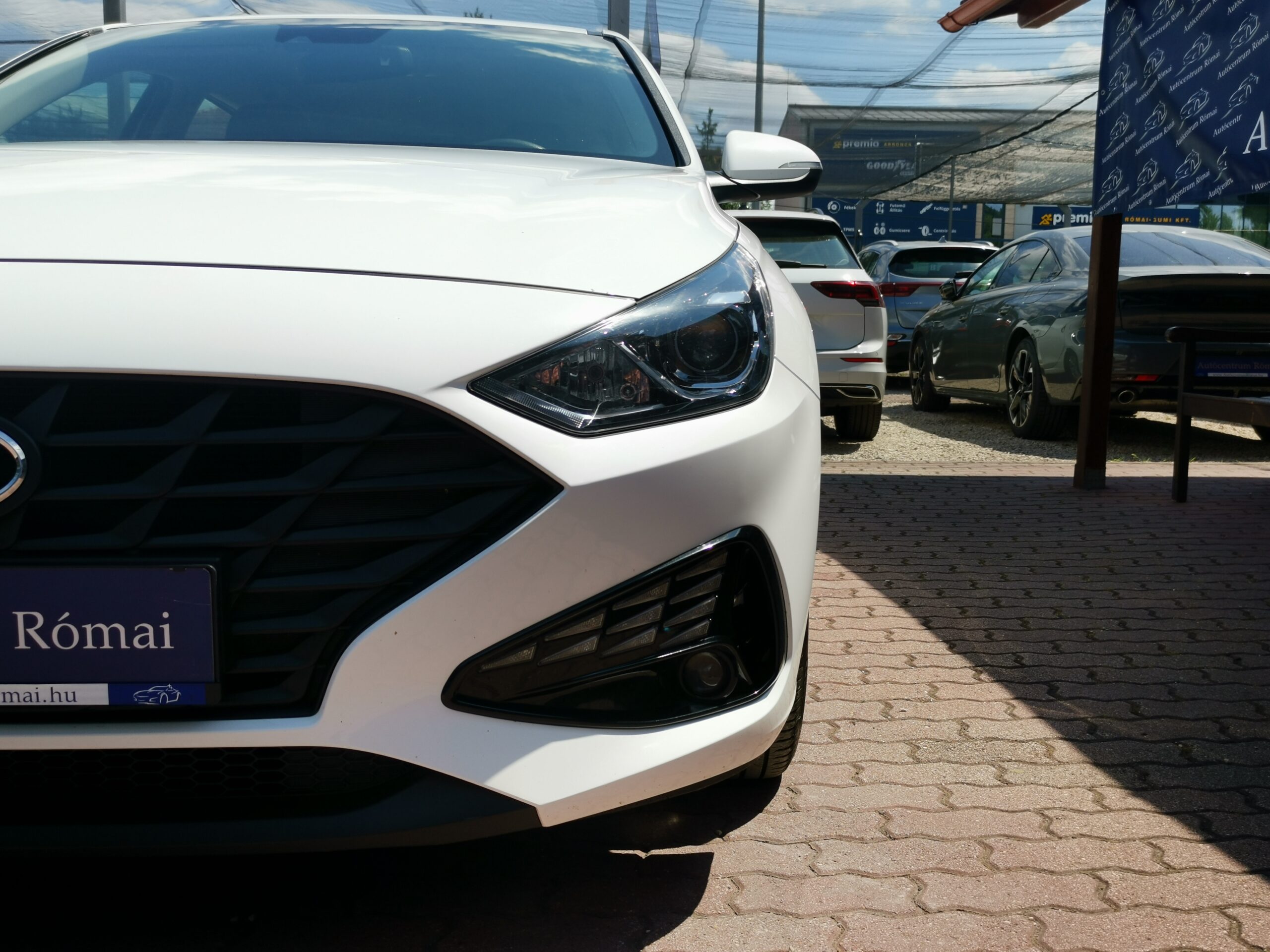 HYUNDAI I30 1.5 DPi Life MO.-i. 1. Tulaj. Szervizkönyv! ÁFÁ-s! TEMPOMAT. PARKRADAR. KÖDLÁMPA